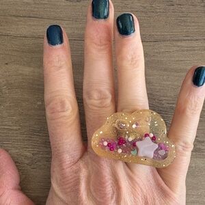 Cloud Shaped Glitter Shaker Ring